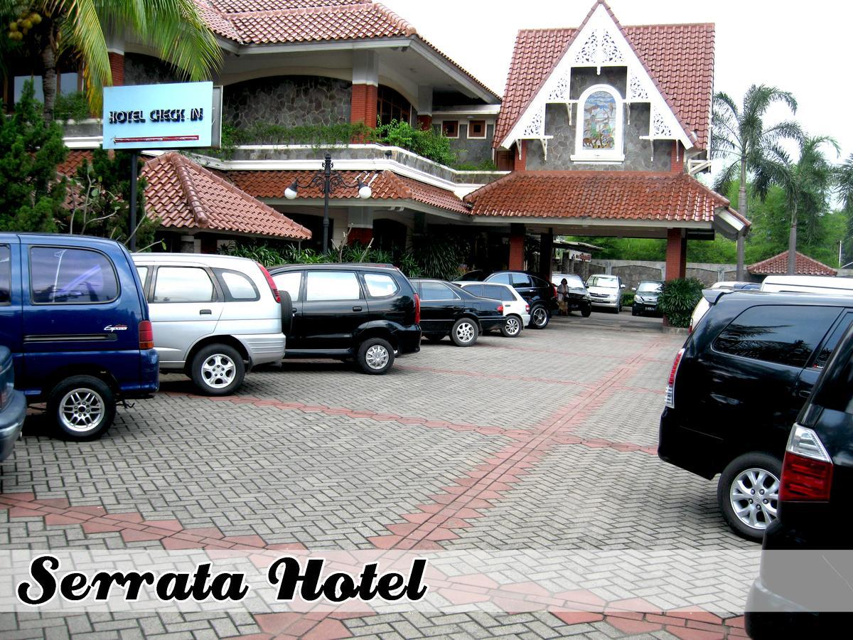 Pondok Serrata Hotel Semarang Esterno foto